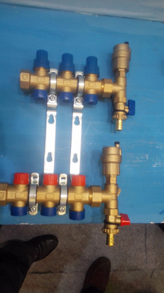 愛迪生 廠家直銷 W911系列(銅本色3路內置調節閥銅本色地暖分集水器(帶旁通管) 可定制加工 量大從優圖片_高清圖_細節圖